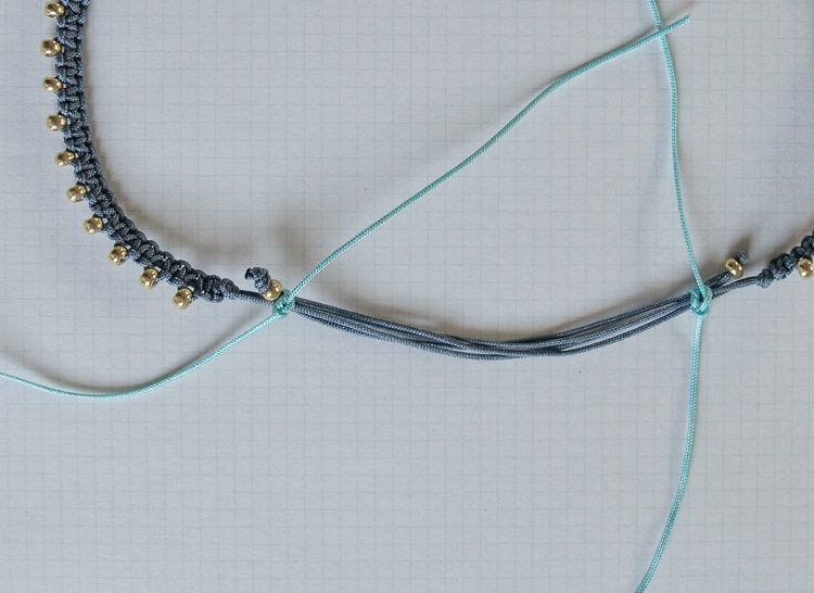 DIY Macrame Pendant Necklace -