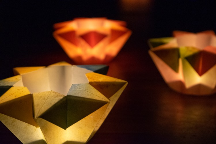 How To Make Beautiful Paper Lanterns - Otherwise Amazing